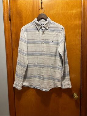 Vineyard Vines Men's Light Blue and White Striped Button-Down Shirt